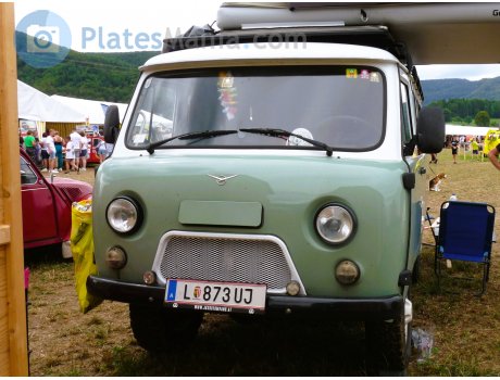 L 873 UJ, UAZ 452