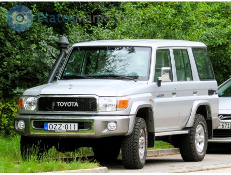 OZZ-011, Toyota Land Cruiser