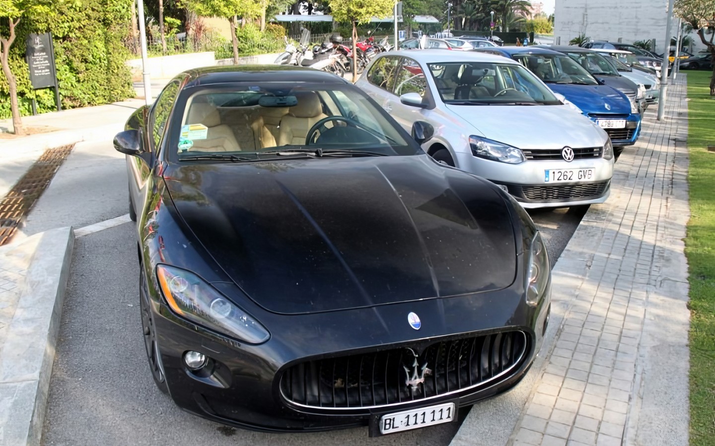 BL 111111, Maserati GranTurismo 1st gen Coupé (M145), 2007–2017