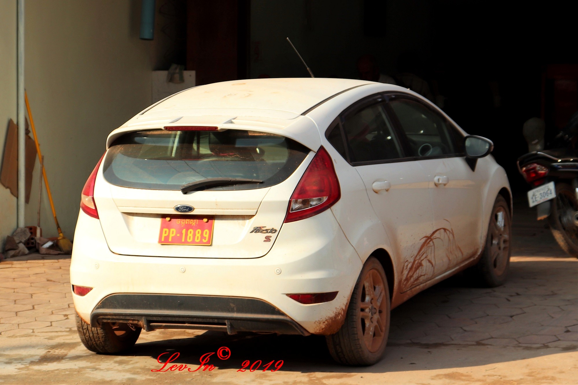 PP-1889, Ford Fiesta 6th gen 5-door Hatch (B299; JA8), 2008–2013