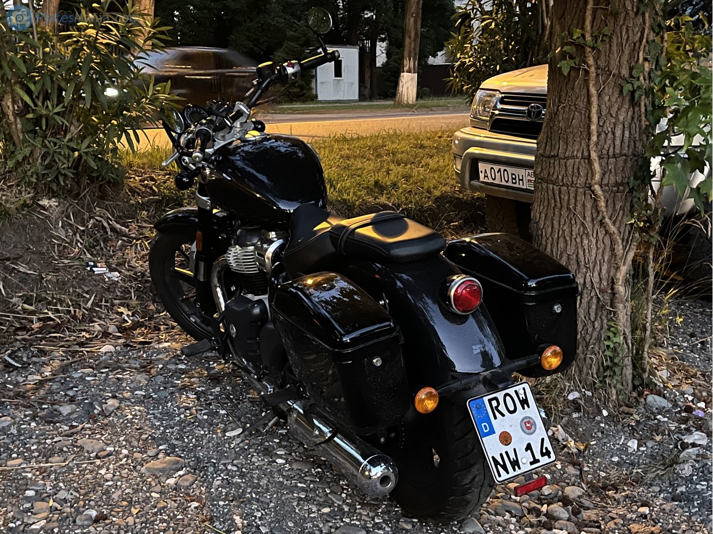 ROW NW 14, Royal Enfield Meteor 