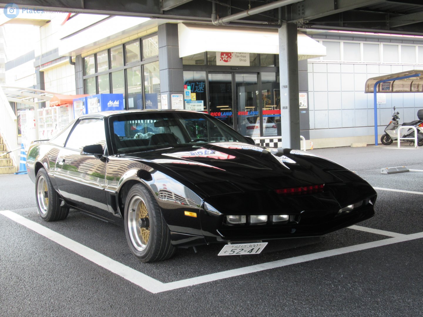船橋 300 す 5241, Pontiac Firebird 3rd gen Coupé (87; F-body), 1981–1990