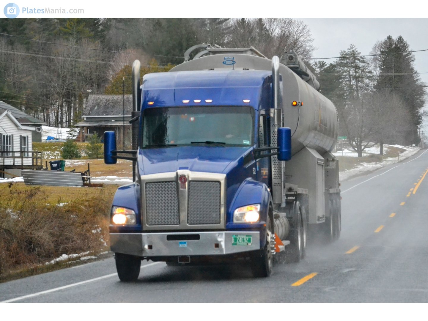 24E92, Kenworth T880 