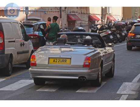 A22 URR, Bentley Azure