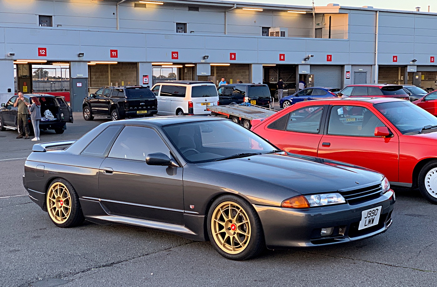 J990LMW, Nissan Skyline 8th gen Coupé (R32), 1989–1993