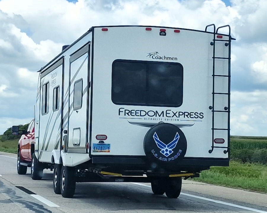 46287 Y, Coachmen Freedom Express 