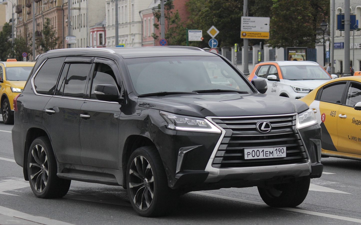 р 001 ем 190, Lexus LX 3rd gen (J200), 2nd facelift, 2015–2021