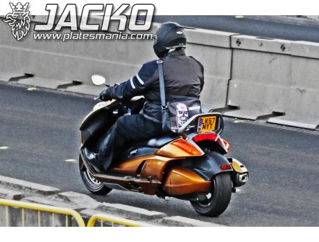 LK57 NYT, Suzuki Gemma