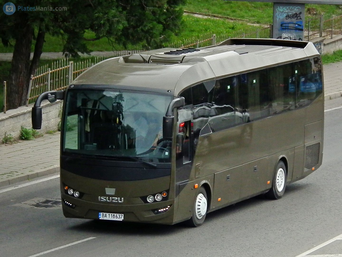 BA 118637, Isuzu Visigo 