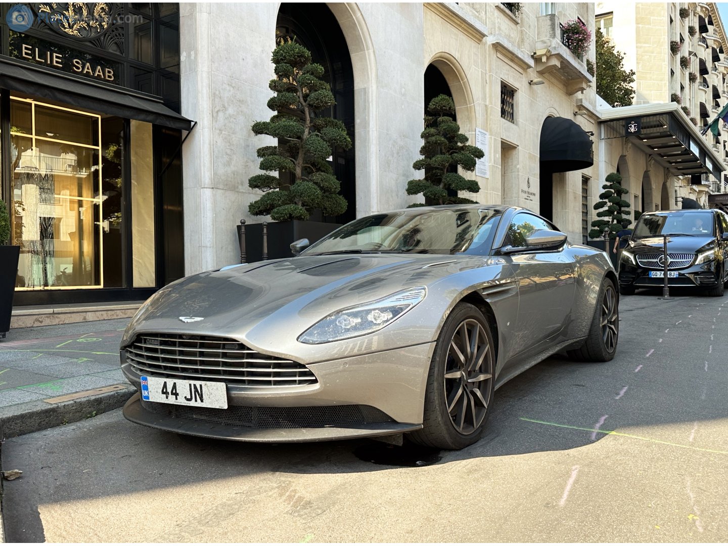 44JN, Aston Martin DB11 Coupé (AM5), 2016–2023