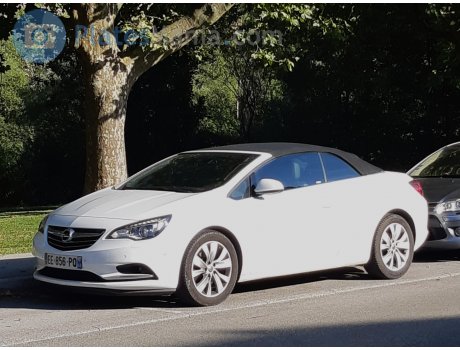 EE-856-PQ, Opel Cascada