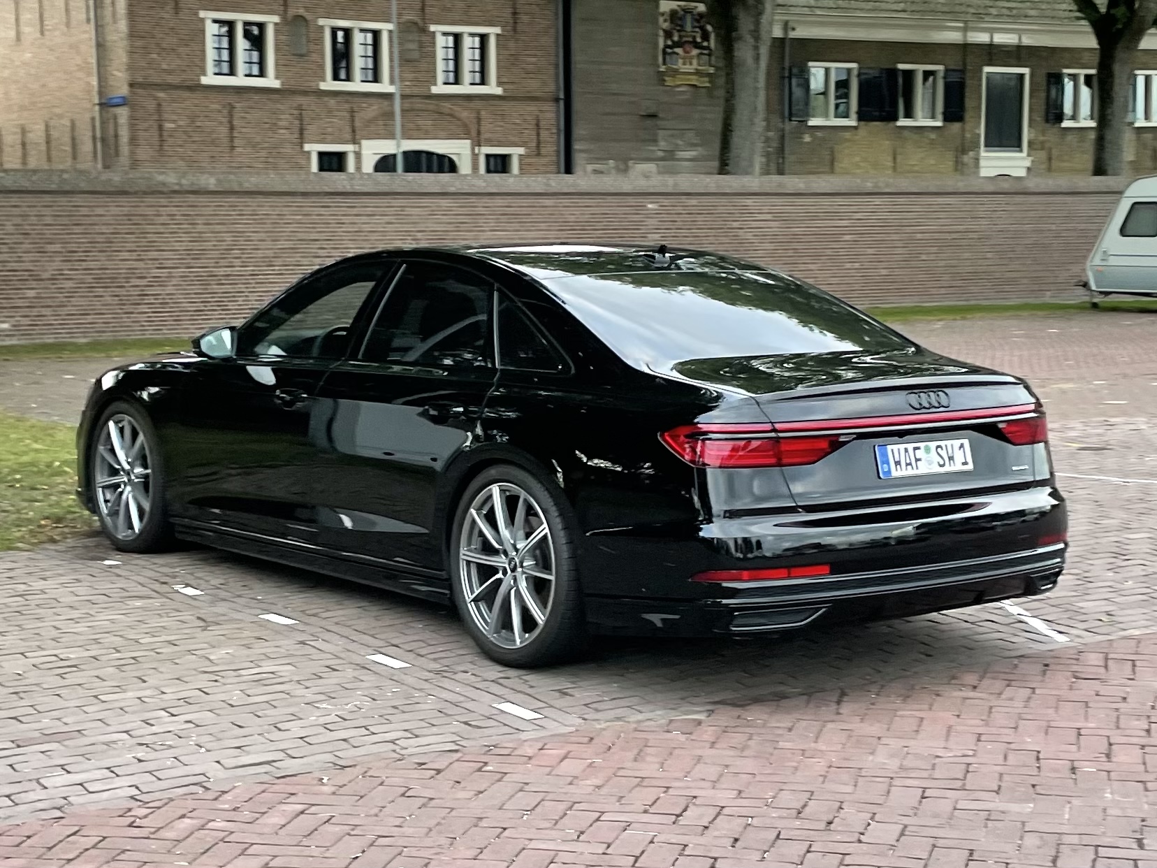 WAF SW 1, Audi A8 4th gen (D5/4N2/4N8), 2017–