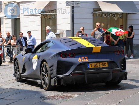 T-852-BD, Ferrari 812