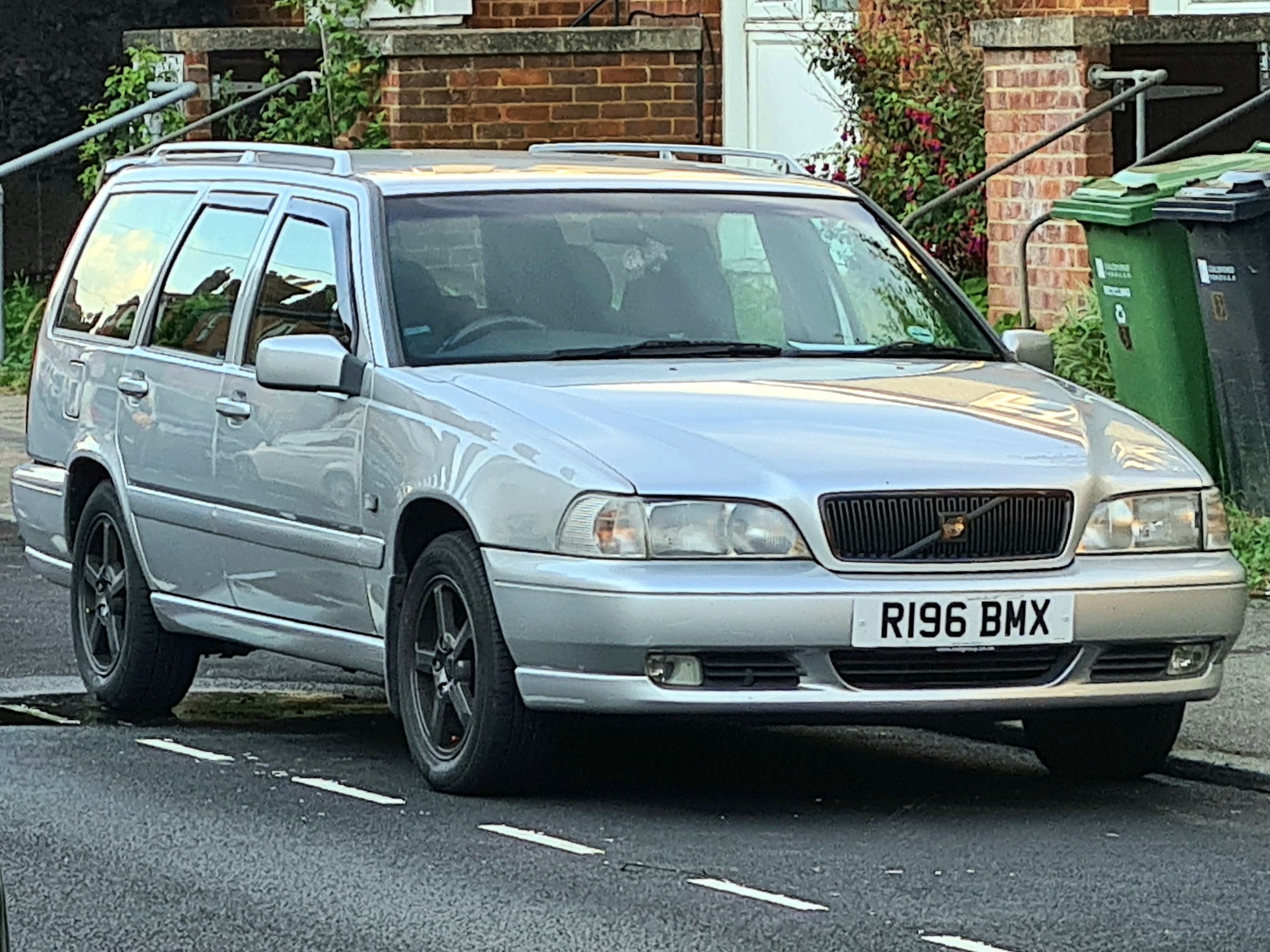 R196BMX, Volvo V70 1st gen (875/876), 1996–2000