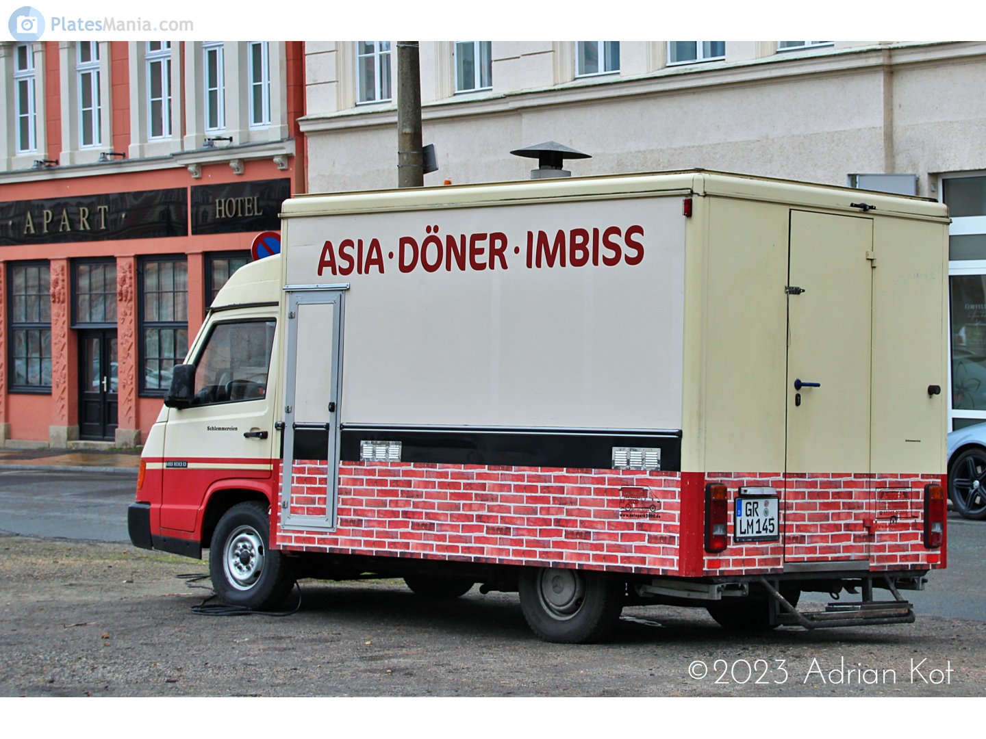 GR LM 145, Mercedes-Benz MB-Series 2nd gen (W631), 1987­–1996