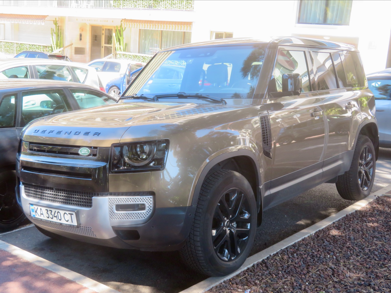 KA 3340 CT, Land Rover Defender 2nd gen 110