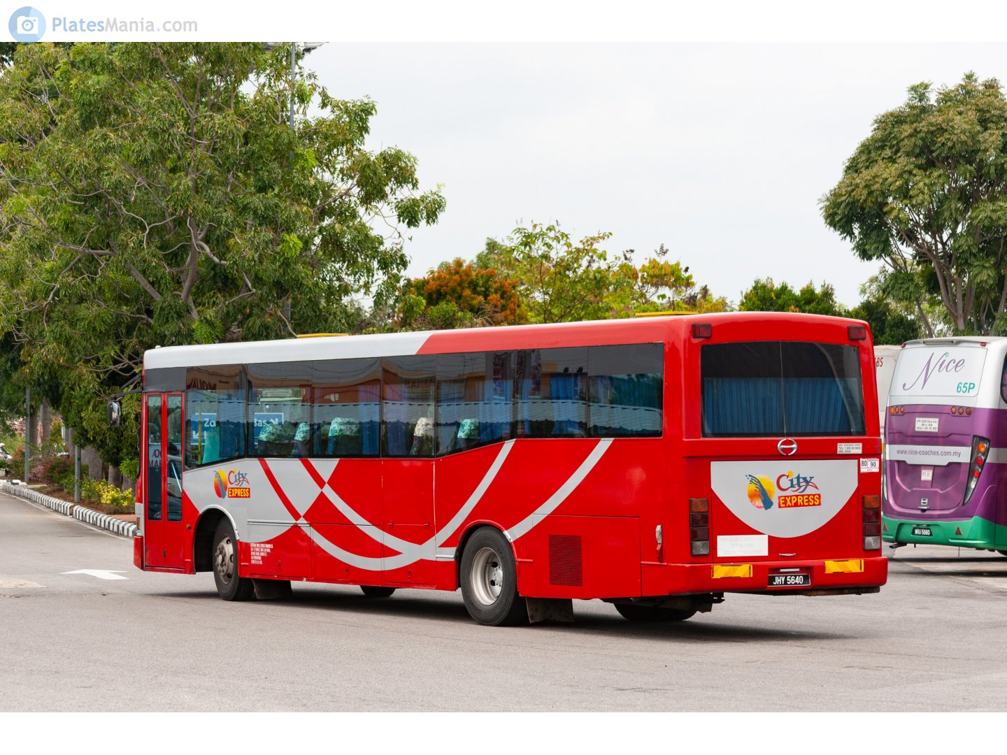 JHY 5640, Hino AK 