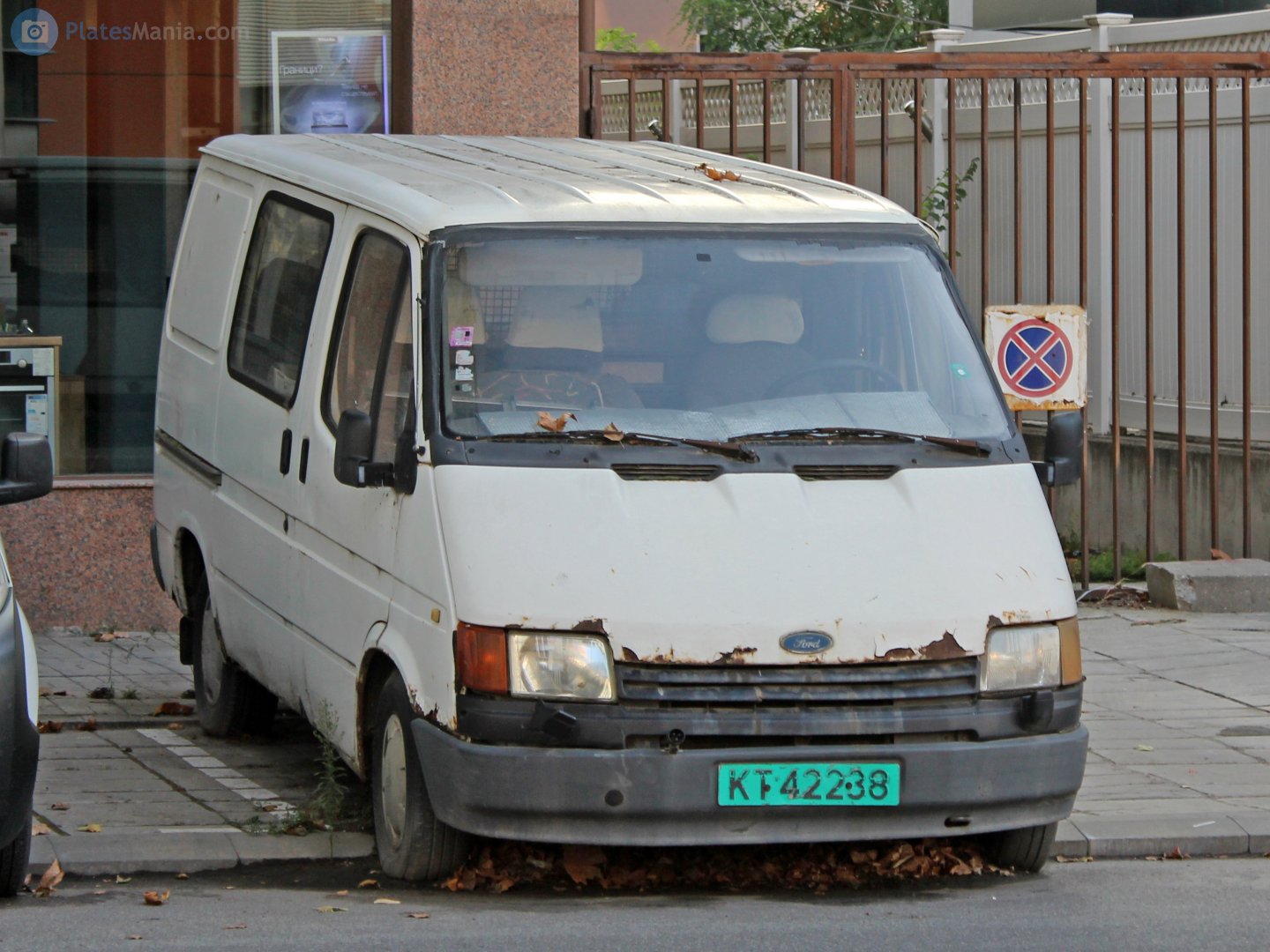 KT 42238, Ford Transit 2nd gen Van, 1985–2003