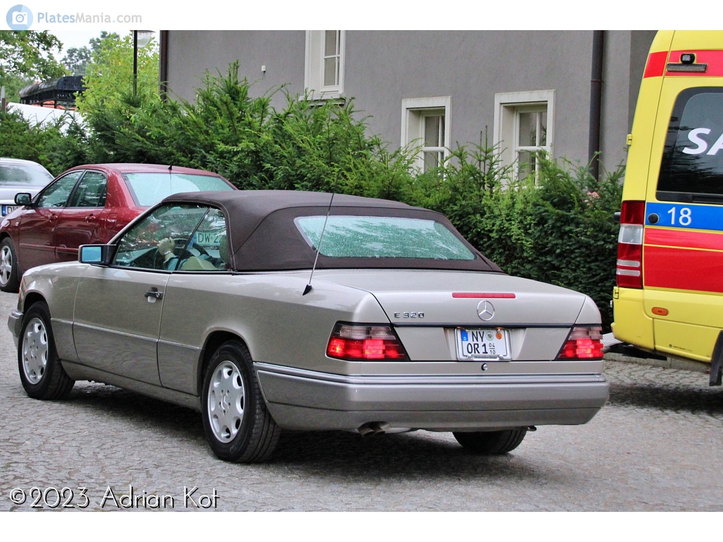 NY OR 1 (04/10), Mercedes-Benz E-Klasse 1st gen Cabriolet (A124), 1992–1997