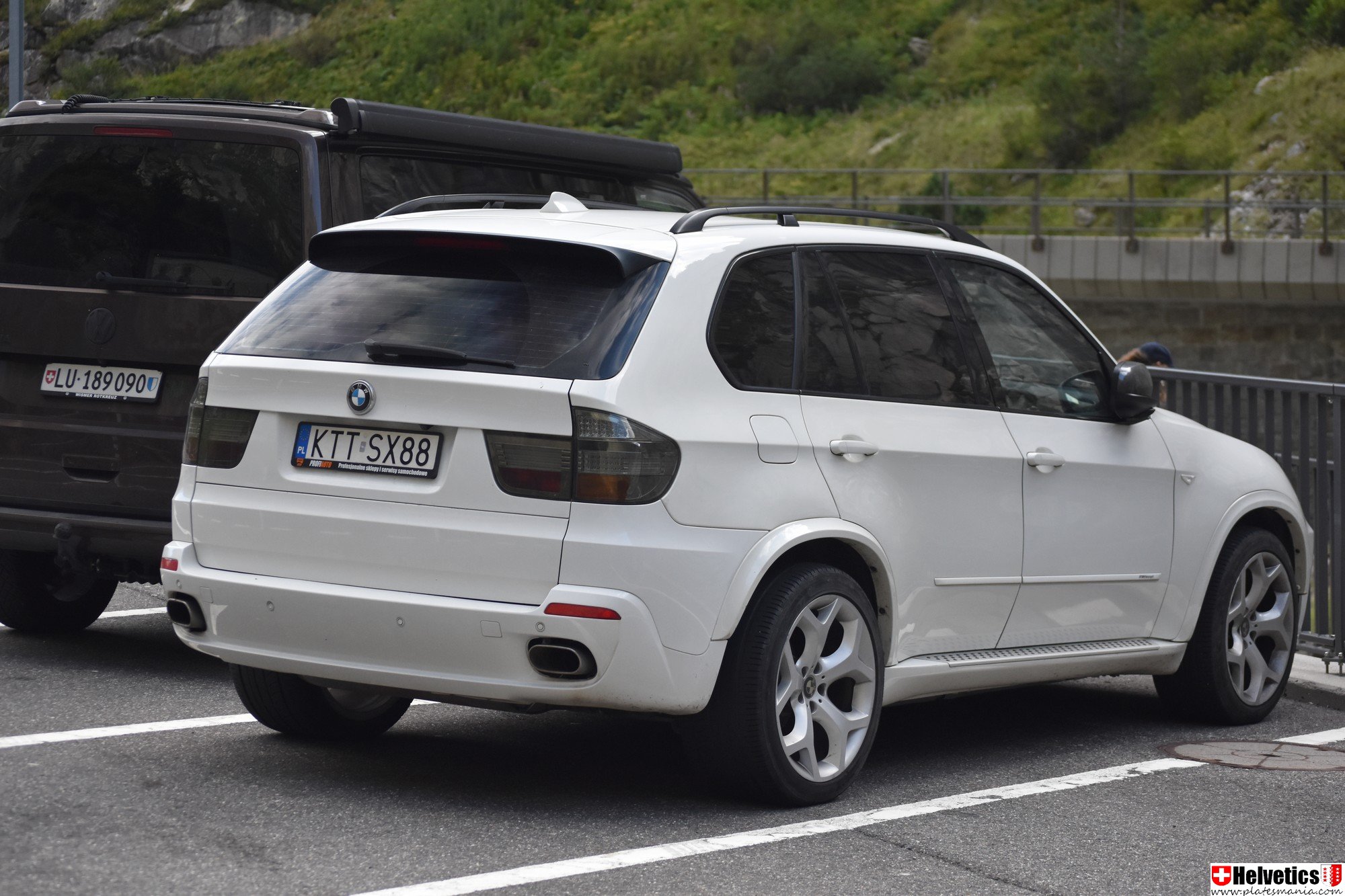KTT SX88, BMW X5 2nd gen (E70), 2007–2013