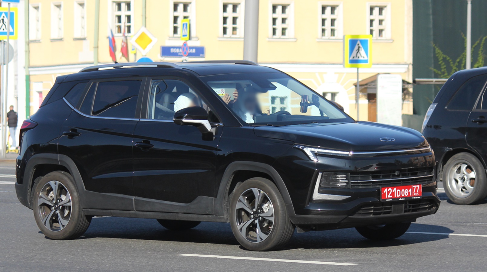 121 D 081 77, Moskvich (AZLK) 3 213505 (DA21), 2022– (rebadged JAC JS4)