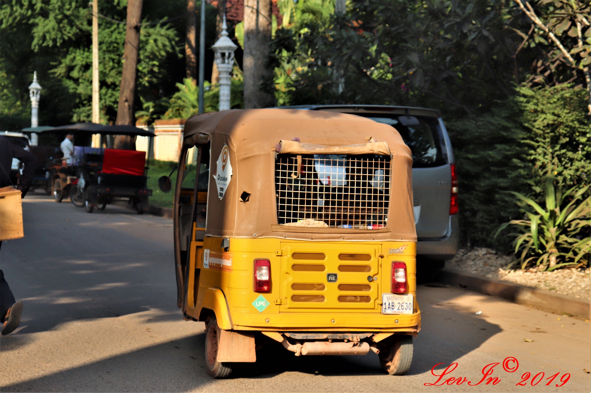 1AB-2630, Bajaj RE 