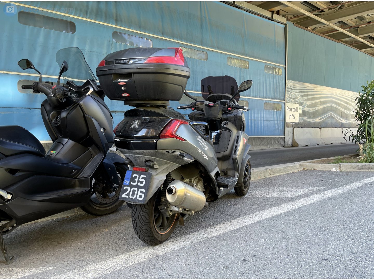 35206, Peugeot Metropolis 