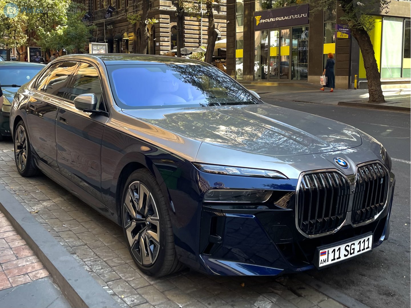 11 SG 111, BMW i7 1st gen (G70), 2022–