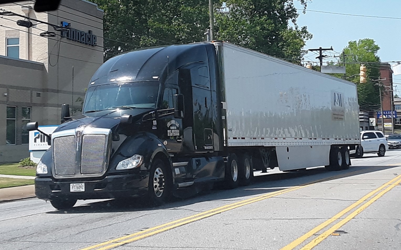 P776092, Kenworth T680 1st gen, 2013–2022