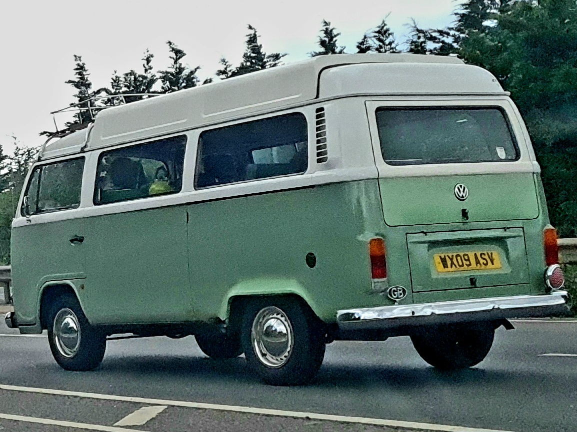 WX09ASV, Volkswagen Kombi 2nd gen Bus/Kombi Van (T2c; BR- and MX-market), 2nd facelift, 1982–2013