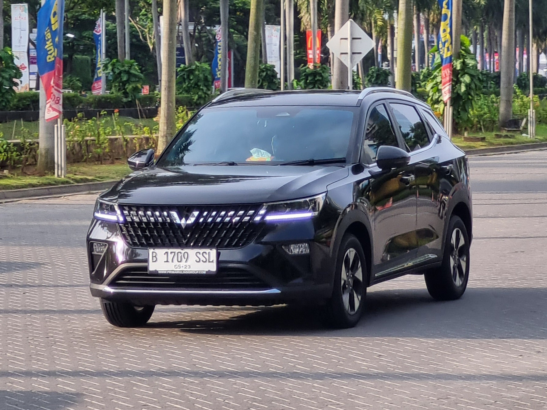 B 1709 SSL, Wuling Alvez 