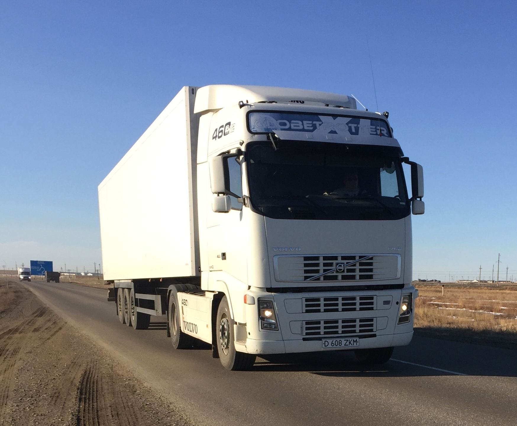 D 608 ZKM, Volvo FH 2nd gen, 2002–2008