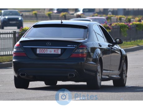 0001 KE, Mercedes-Benz S-Klasse