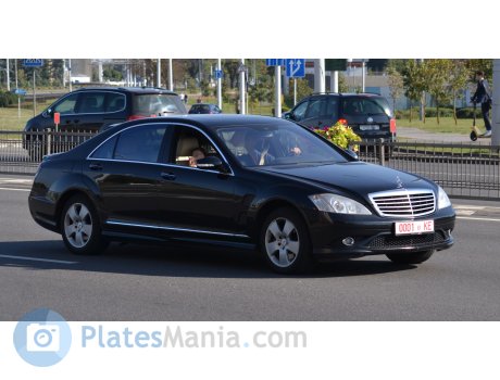 0001 KE, Mercedes-Benz S-Klasse
