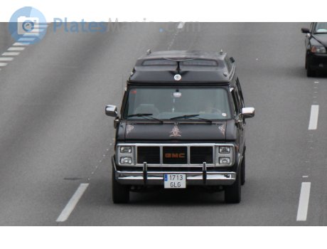 1713 GLG, GMC Chevy Van