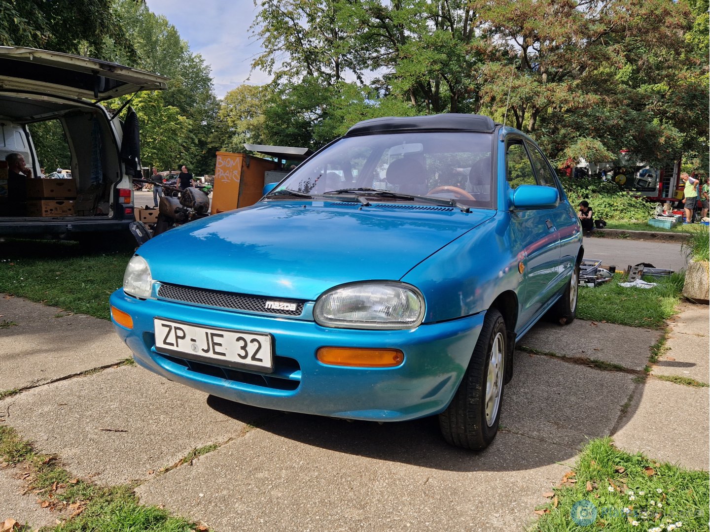 ZP JE 32, Mazda 121 2nd gen (DB), 1991–1998