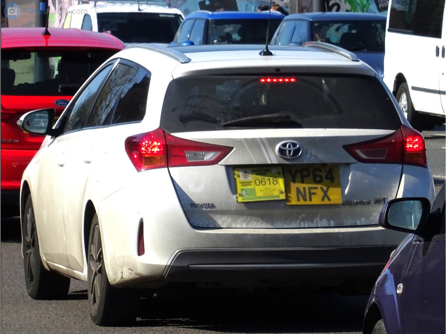 YP64NFX, Toyota Auris 2nd gen Touring Sports (E180), 2013–2015