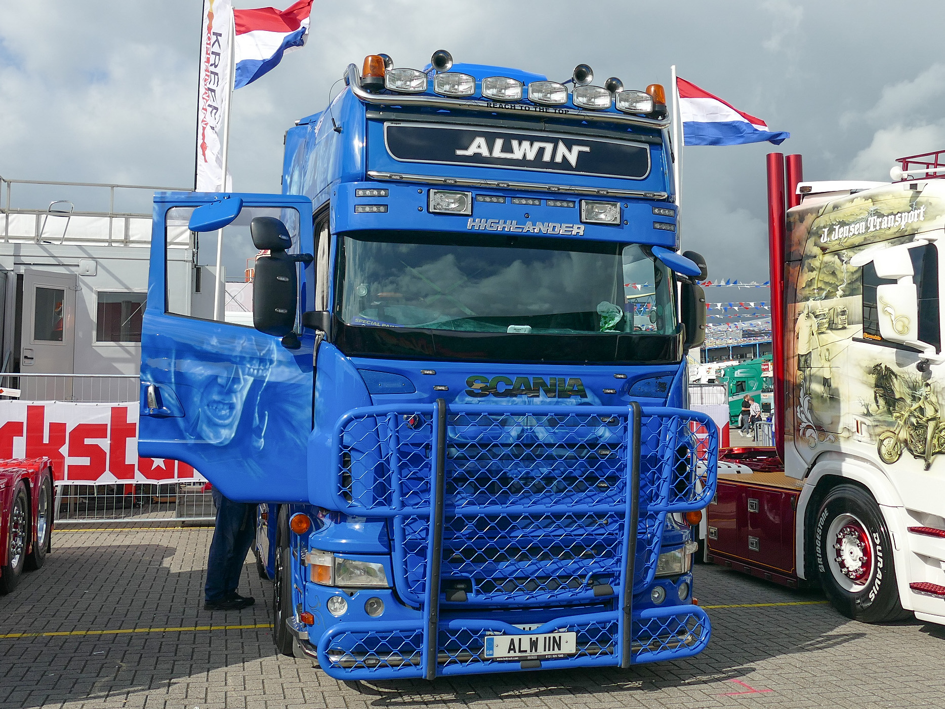 ALW11N, Scania R-Series 1st gen, 2004­–2017
