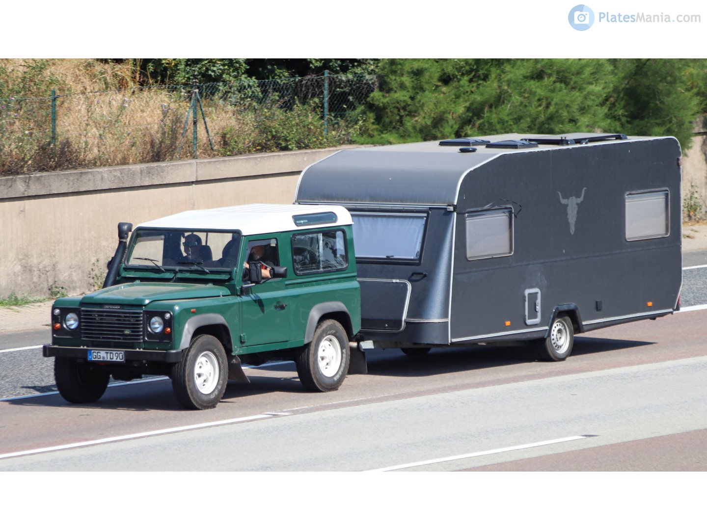 GG TD 90, Land Rover Defender 1st gen 90