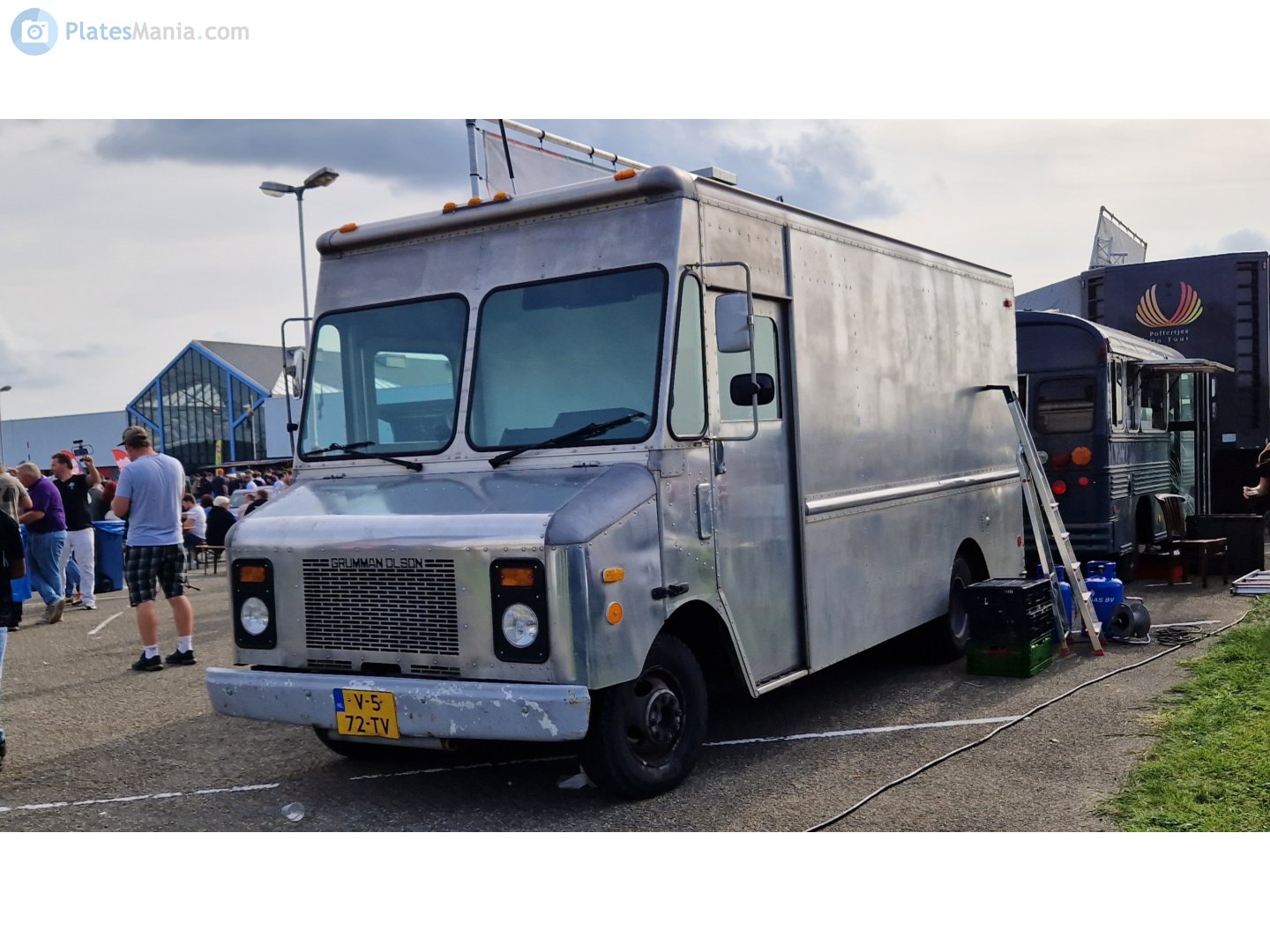 V-572-TV, Grumman Olson Kurbmaster 