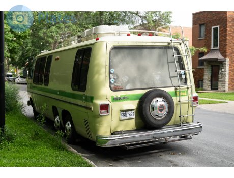 FNB7822, GMC Motorhome