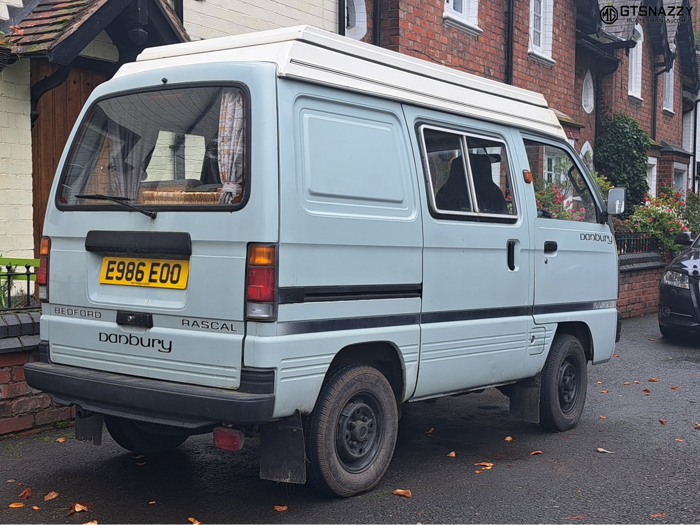 E986EOO, Bedford Rascal 