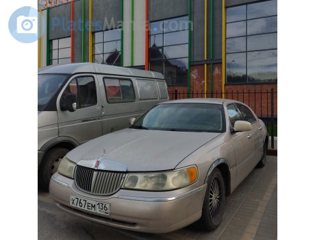 х767ем136, Lincoln Town Car