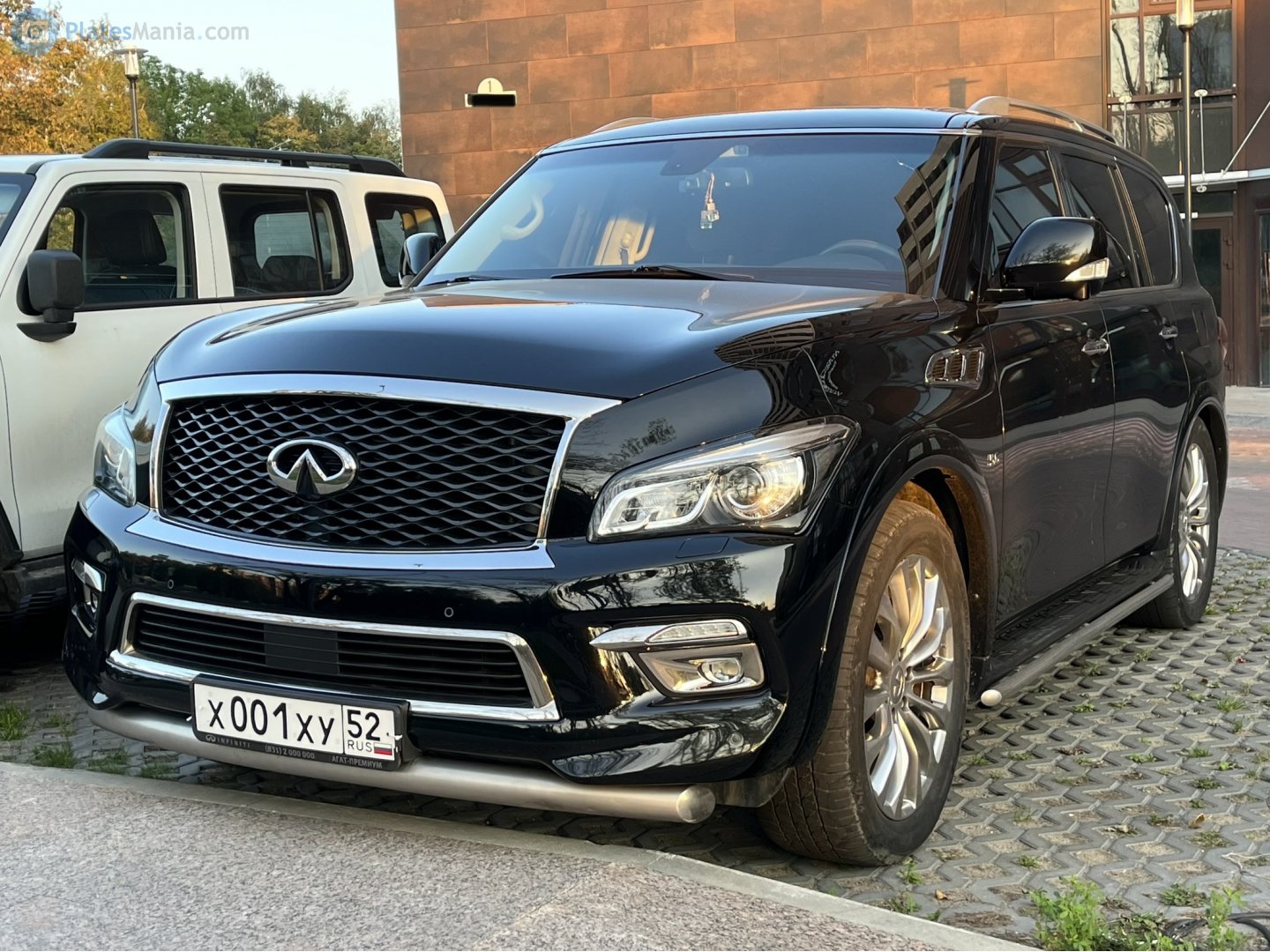 х 001 ху 52, Infiniti QX80/QX56 2nd gen QX56/QX80 (Z62), 2010–2017