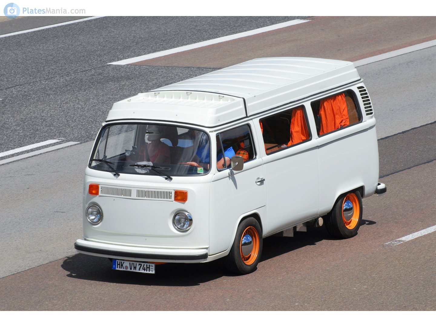 HK VW 74H (04/10), Volkswagen Kombi 2nd gen Bus/Kombi Van (T2b), 1st facelift, 1967–1979 (–1982 for BR- and MX-market)