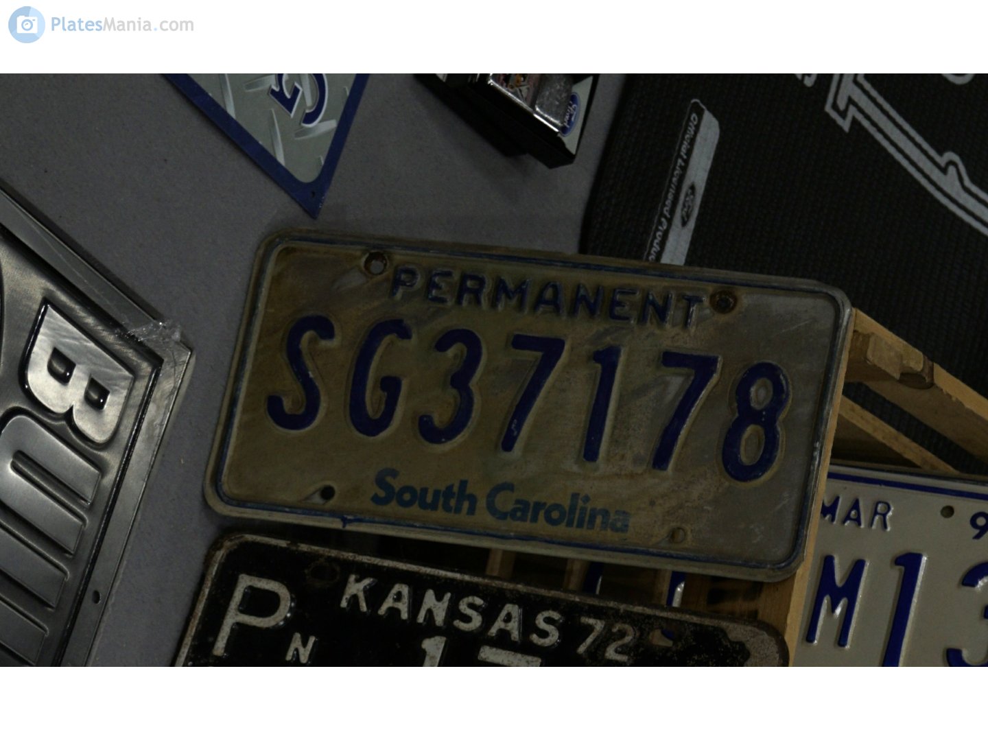 SG37178, License plate without vehicle 