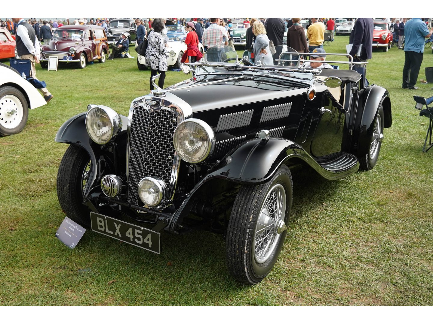 BLX454, Triumph Gloria 