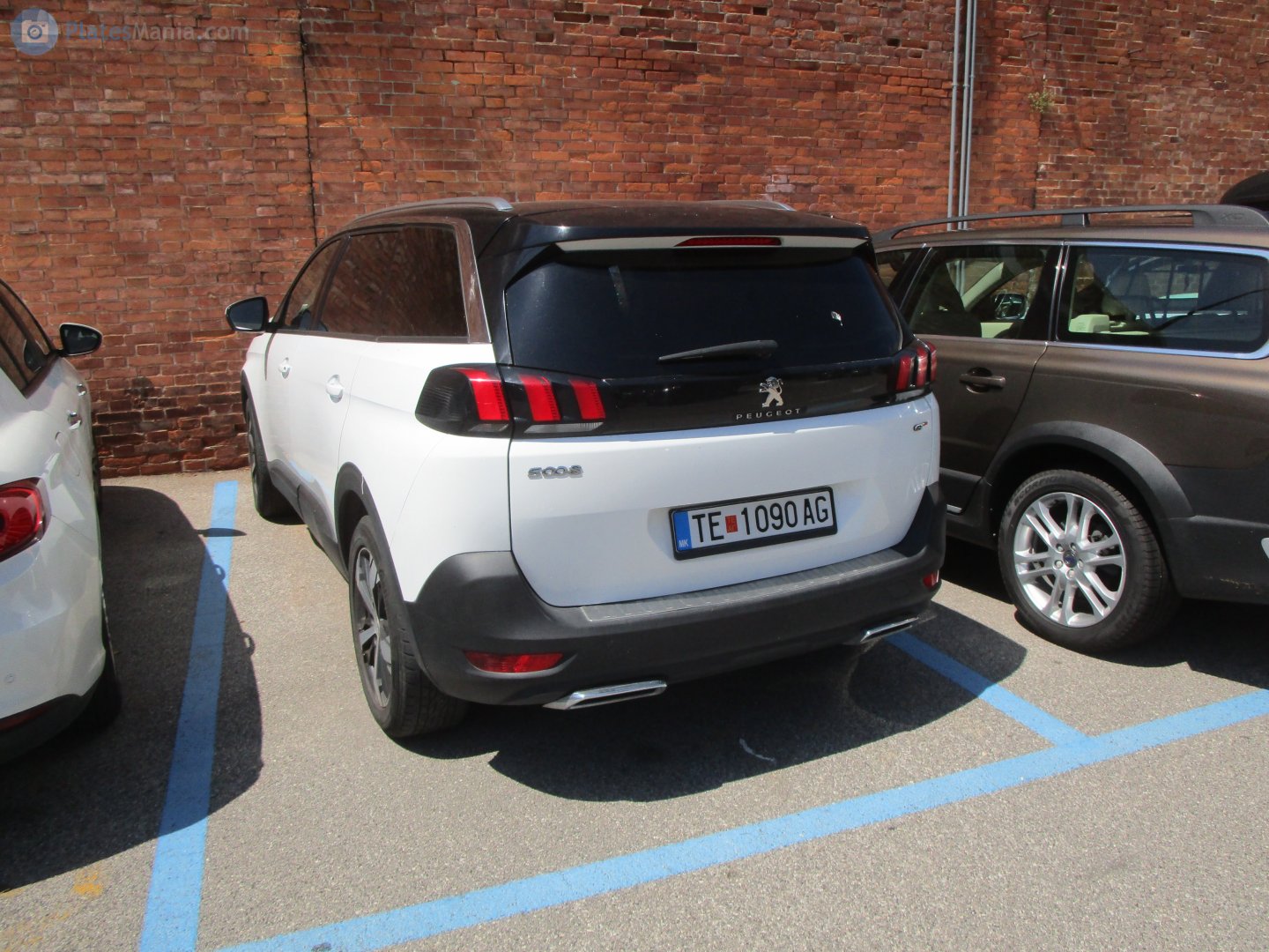 TE 1090 AG, Peugeot 5008 2nd gen SUV (P87), 2016–2020