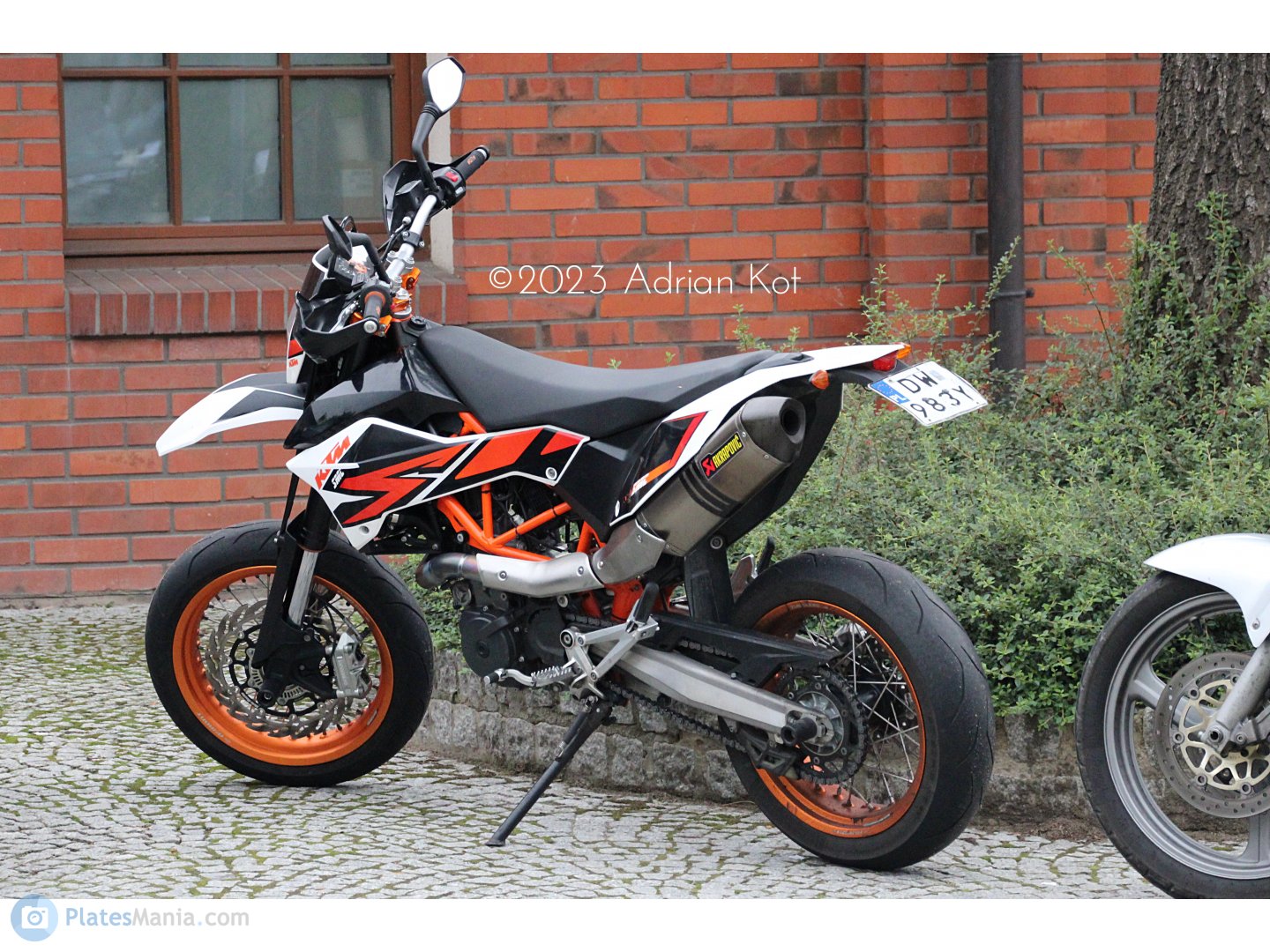 DW 983Y, KTM SMC Series 