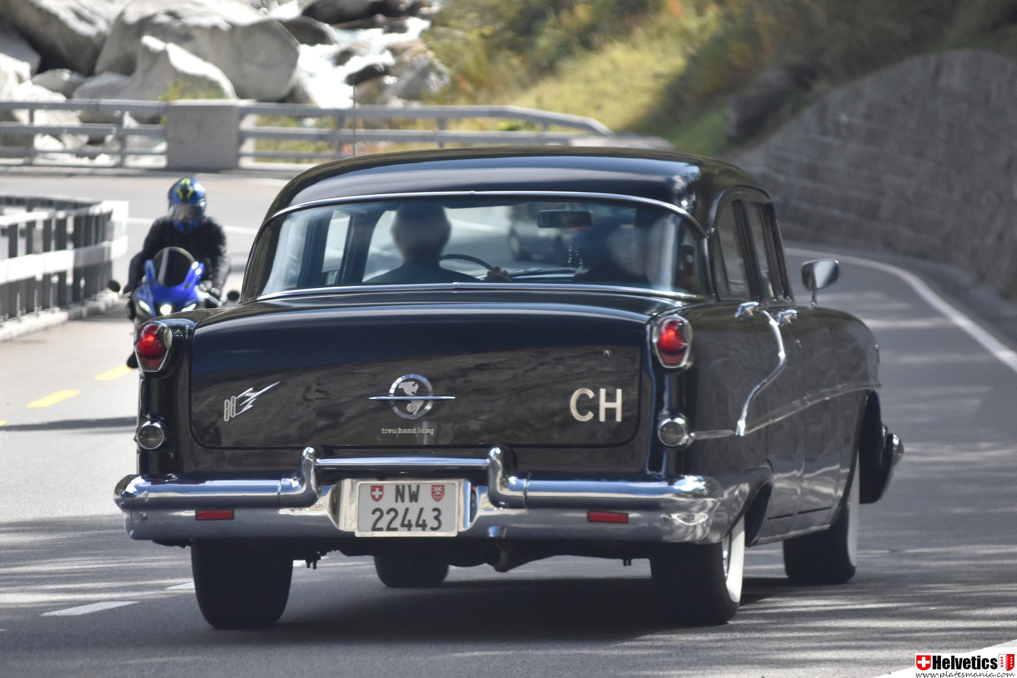 NW 22443, Oldsmobile 88 2nd gen 1954 2-door Sedan (3611; B-body), 1953–1954
